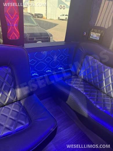2016 Freightliner S2 Chassis Limo Bus for Sale in Orlando, Florida, US - Photo 4