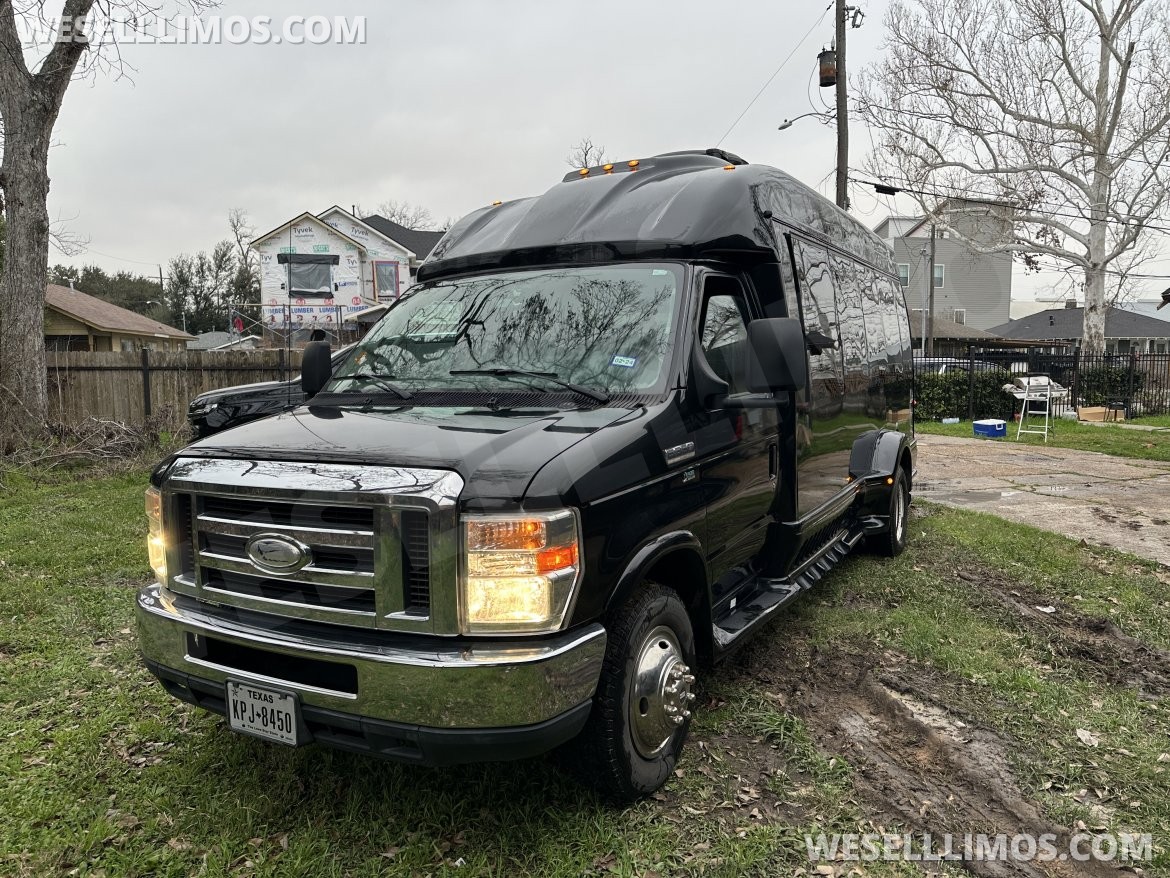 Shuttle Bus for sale: 2014 Ford E-350 by TurtleTop