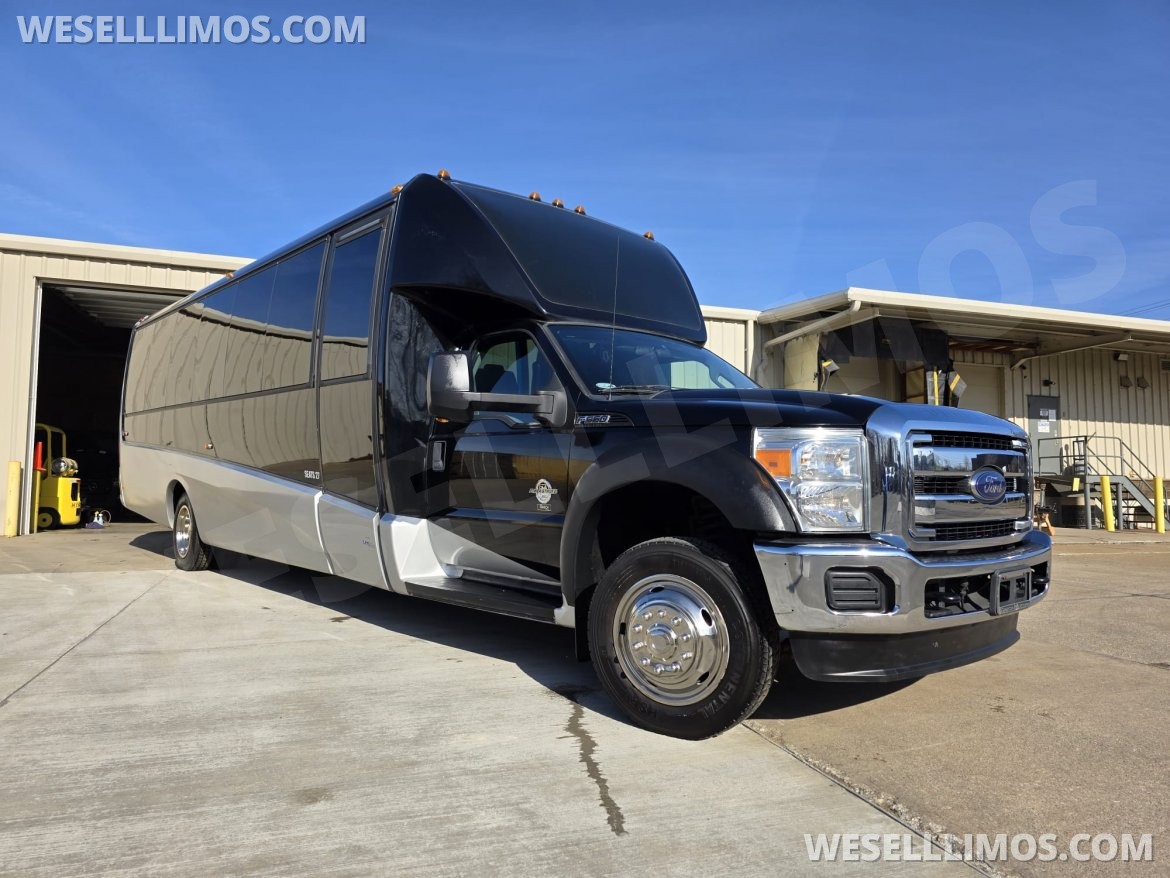 2015 Grech Motors Ford F550 Diesel Executive Shuttle - Shuttle & Limo Seating - Photo 4