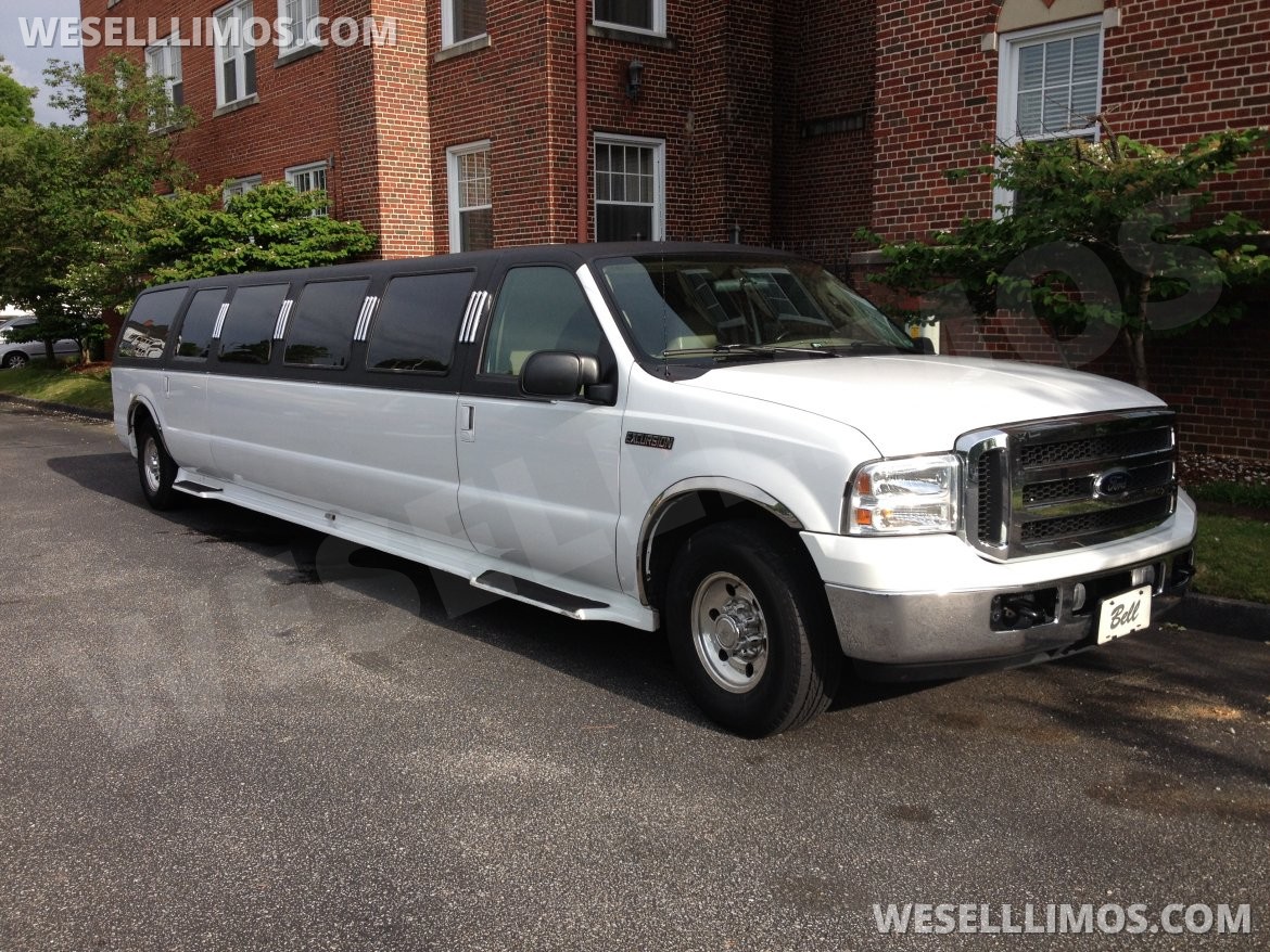 Limousine for sale: 2005 Ford excursion 140&quot; by executive coach