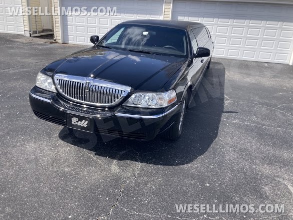 2007 Executive Coach Lincoln Towncar Limousine