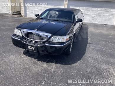 2007 Executive Coach Lincoln Towncar Limousine
