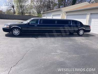 2007 Executive Coach Lincoln Towncar Limousine