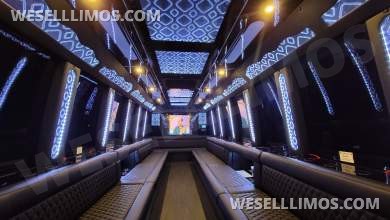 2018 Executive Ford F550 Limo Bus