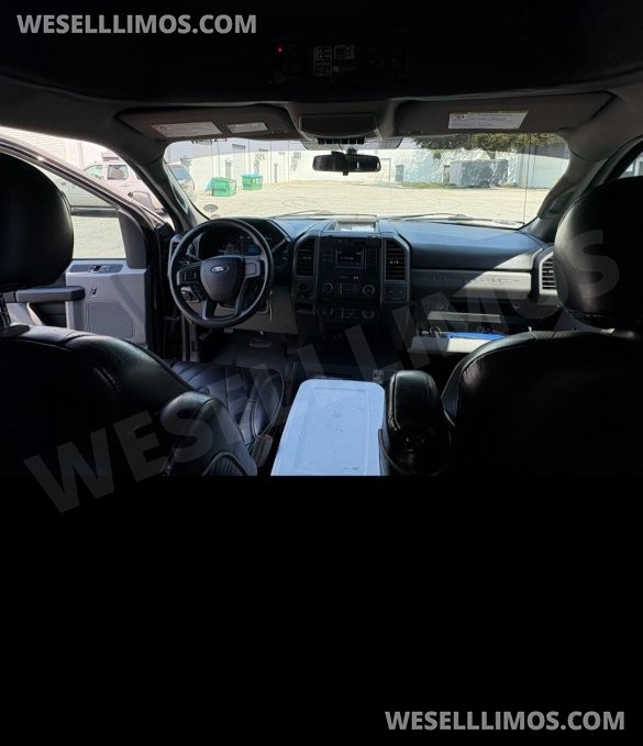 2018 Executive Ford F550 Limo Bus