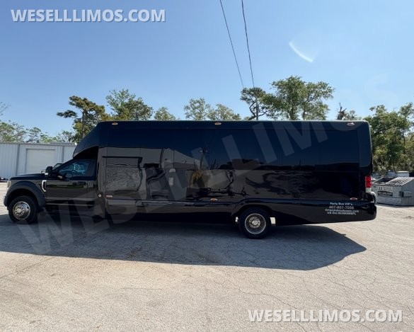 2018 Executive Ford F550 Limo Bus