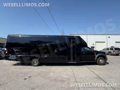 2018 Executive Ford F550 Limo Bus