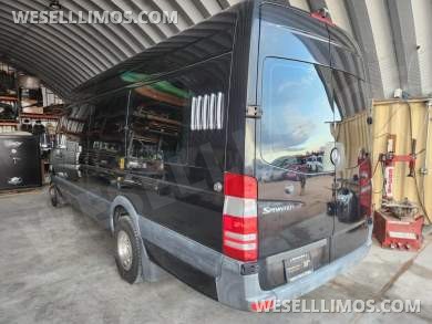 2012 Mercedes-Benz Sprinter 3500 XD Limo Bus for Sale in Landers, California, US - Photo 4