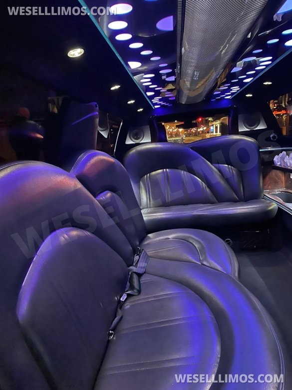 2013 Executive coach Lincoln Mkt Limousine