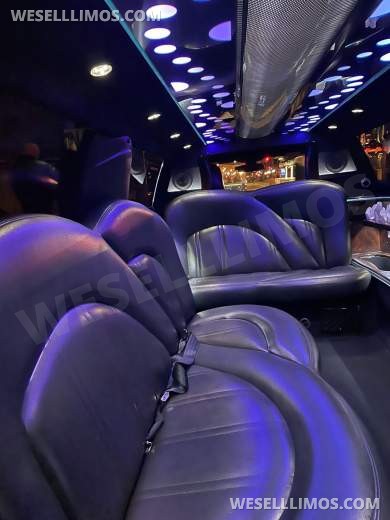 2013 Executive coach Lincoln Mkt Limousine