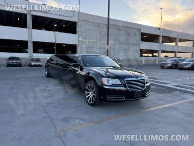 2014 Chrysler 300 Executive Coach Builder 120” 10 Passenger Limousine