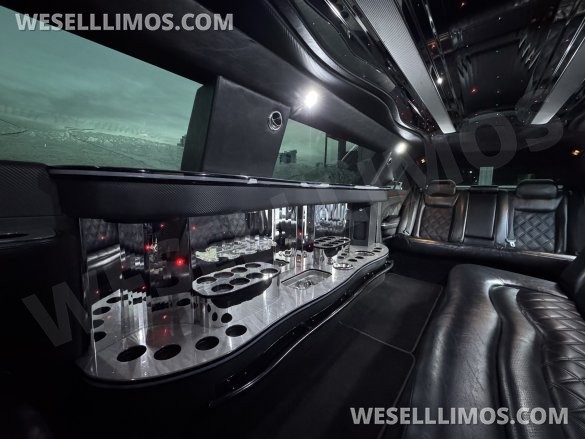 2014 Chrysler 300 Executive Coach Builder 120” 10 Passenger Limousine