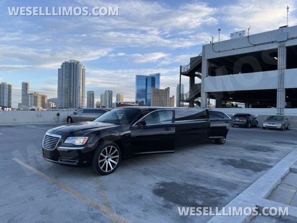 2014 Chrysler 300 Executive Coach Builder 120” 10 Passenger Limousine