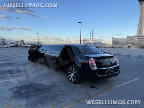 2014 Chrysler 300 Executive Coach Builder 120” 10 Passenger Limousine