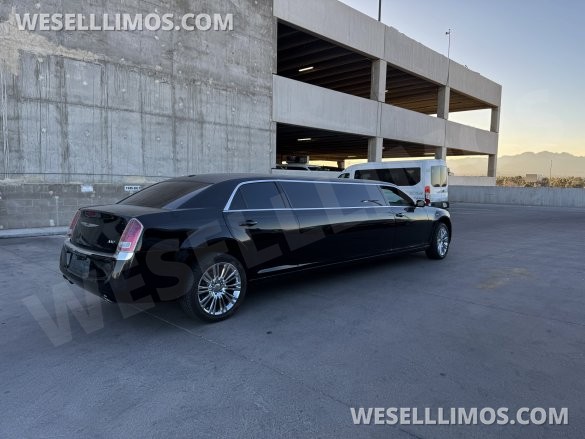 2014 Chrysler 300 Executive Coach Builder 7 Passenger Limousine**Priced to Sell**