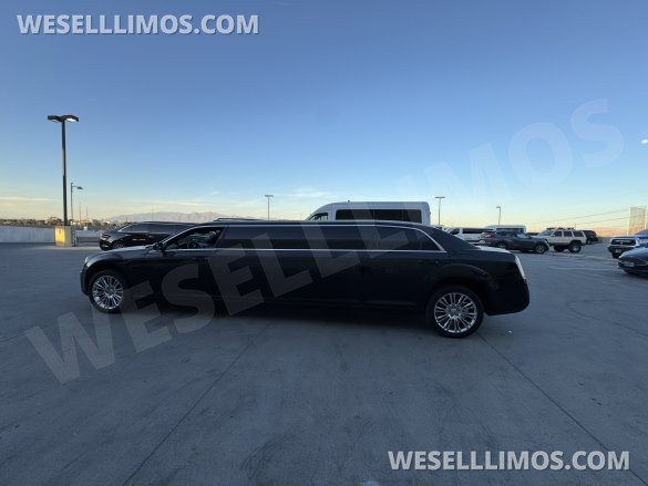 2014 Chrysler 300 Executive Coach Builder 7 Passenger Limousine**Priced to Sell**