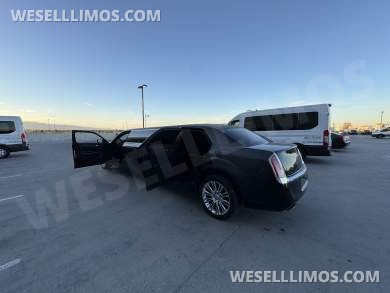 2014 Chrysler 300 Executive Coach Builder 7 Passenger Limousine**Priced to Sell**