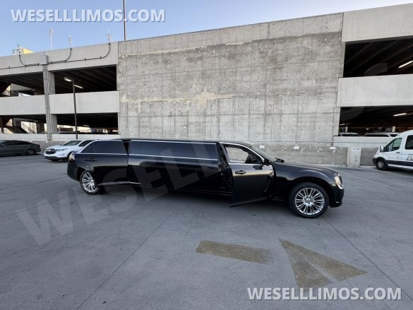 2014 Chrysler 300 Executive Coach Builder 7 Passenger Limousine**Priced to Sell**