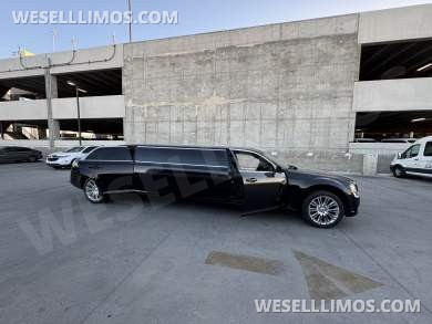 2014 Chrysler 300 Executive Coach Builder 7 Passenger Limousine**Priced to Sell**