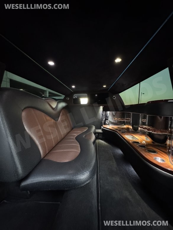2014 Chrysler 300 Executive Coach Builder 7 Passenger Limousine**Priced to Sell**