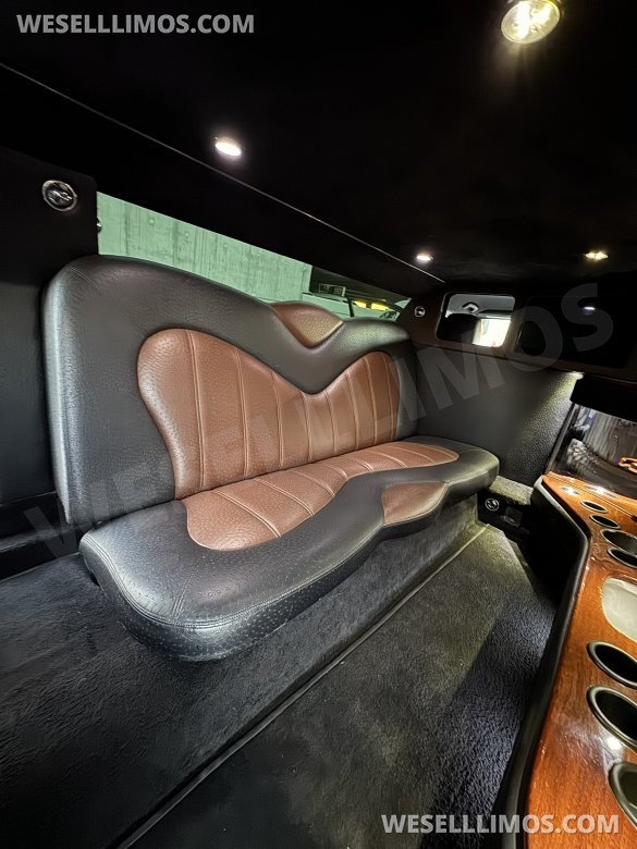 2014 Chrysler 300 Executive Coach Builder 7 Passenger Limousine**Priced to Sell**