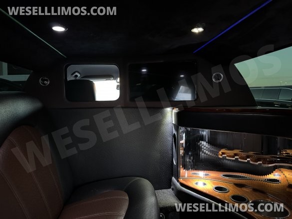 2014 Chrysler 300 Executive Coach Builder 7 Passenger Limousine**Priced to Sell**