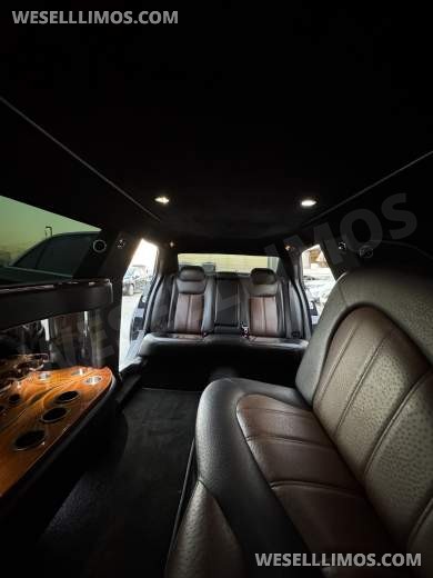 2014 Chrysler 300 Executive Coach Builder 7 Passenger Limousine**Priced to Sell**