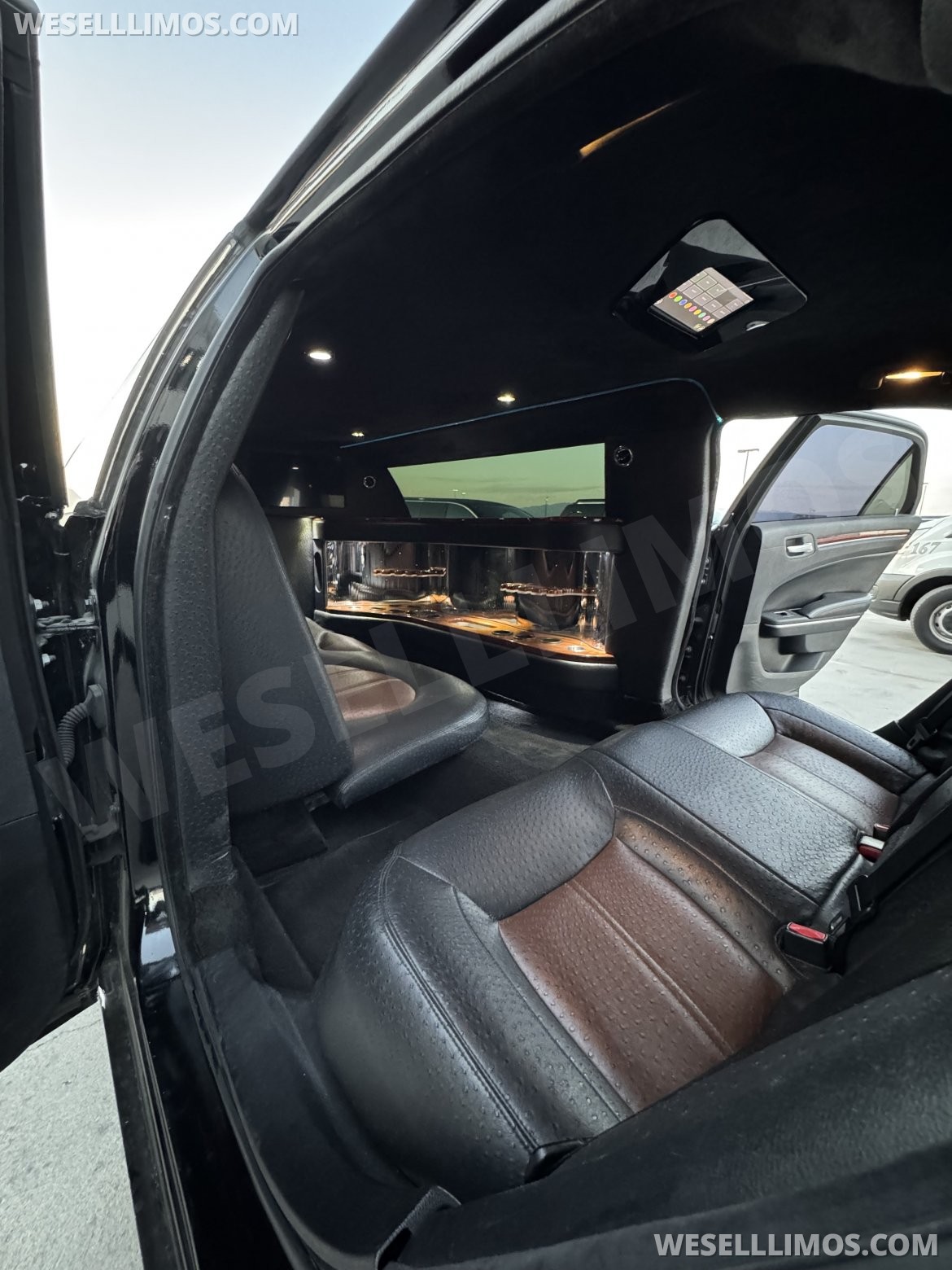 Photo of Limousine for sale: 2014 Chrysler 300 Limousine by Executive Coach Builder
