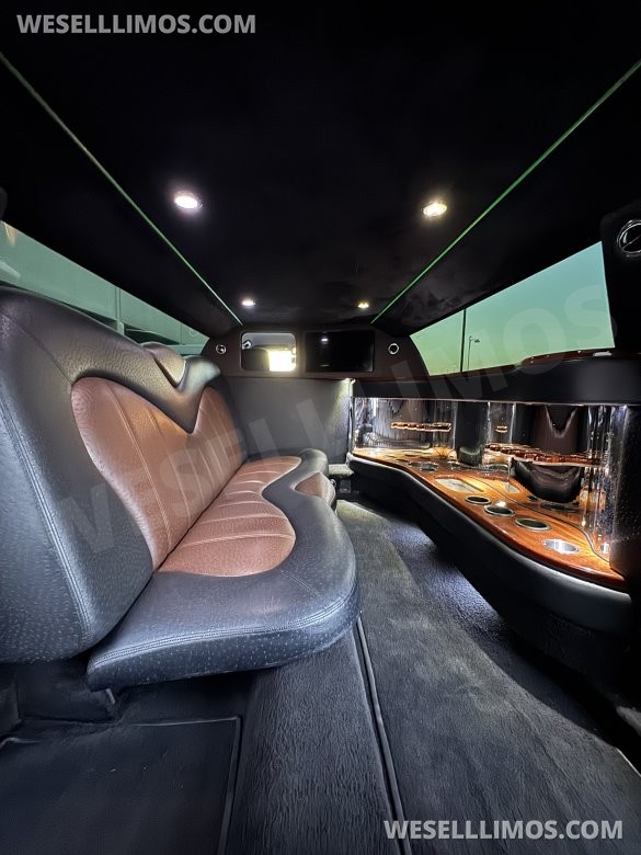 2014 Chrysler 300 Executive Coach Builder 7 Passenger Limousine**Priced to Sell**