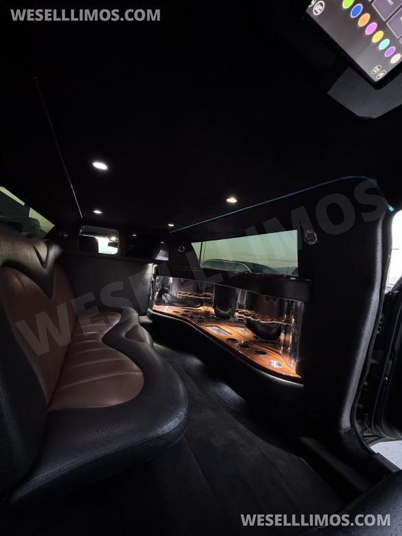 2014 Chrysler 300 Executive Coach Builder 7 Passenger Limousine**Priced to Sell**