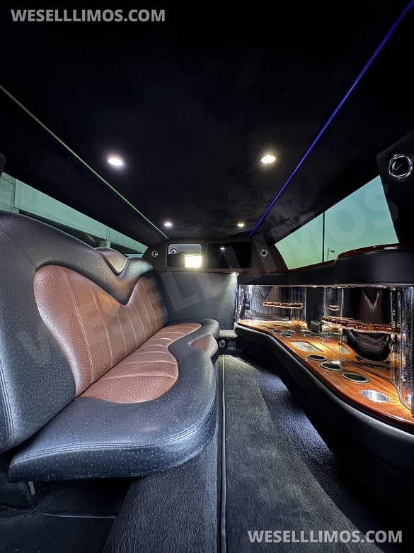 2014 Chrysler 300 Executive Coach Builder 7 Passenger Limousine**Priced to Sell**