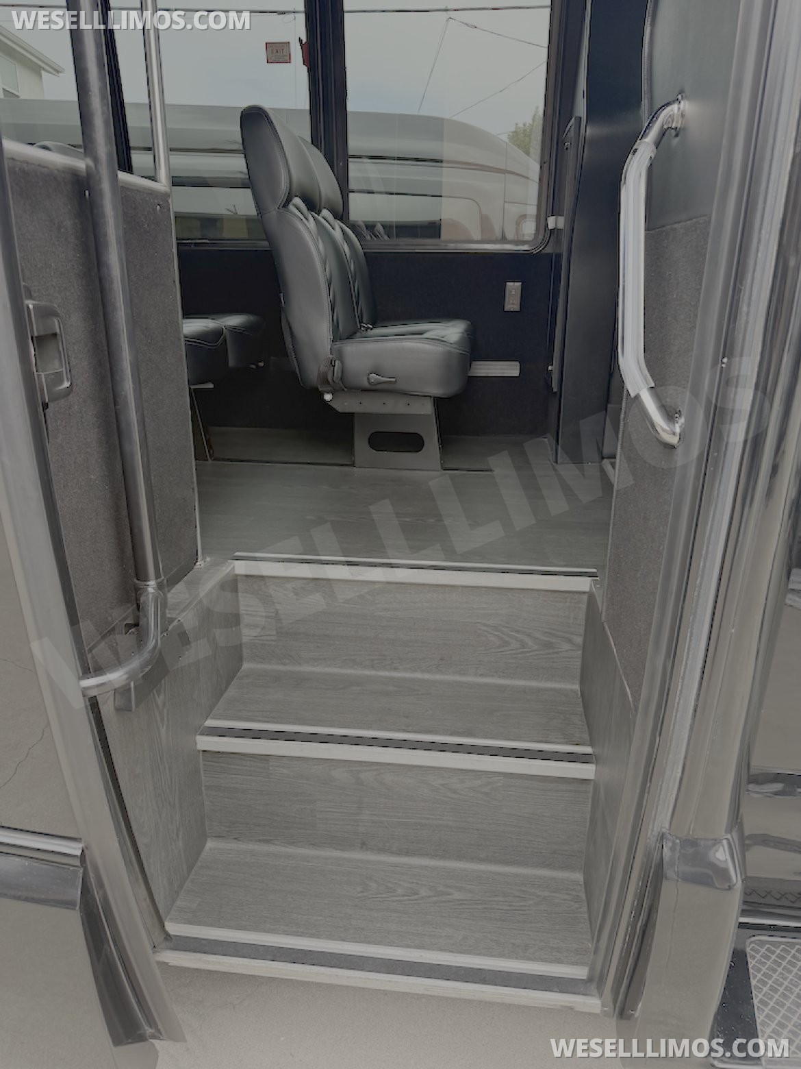 Photo of Executive Shuttle for sale: 2017 Ford F-550 by Grech GM33