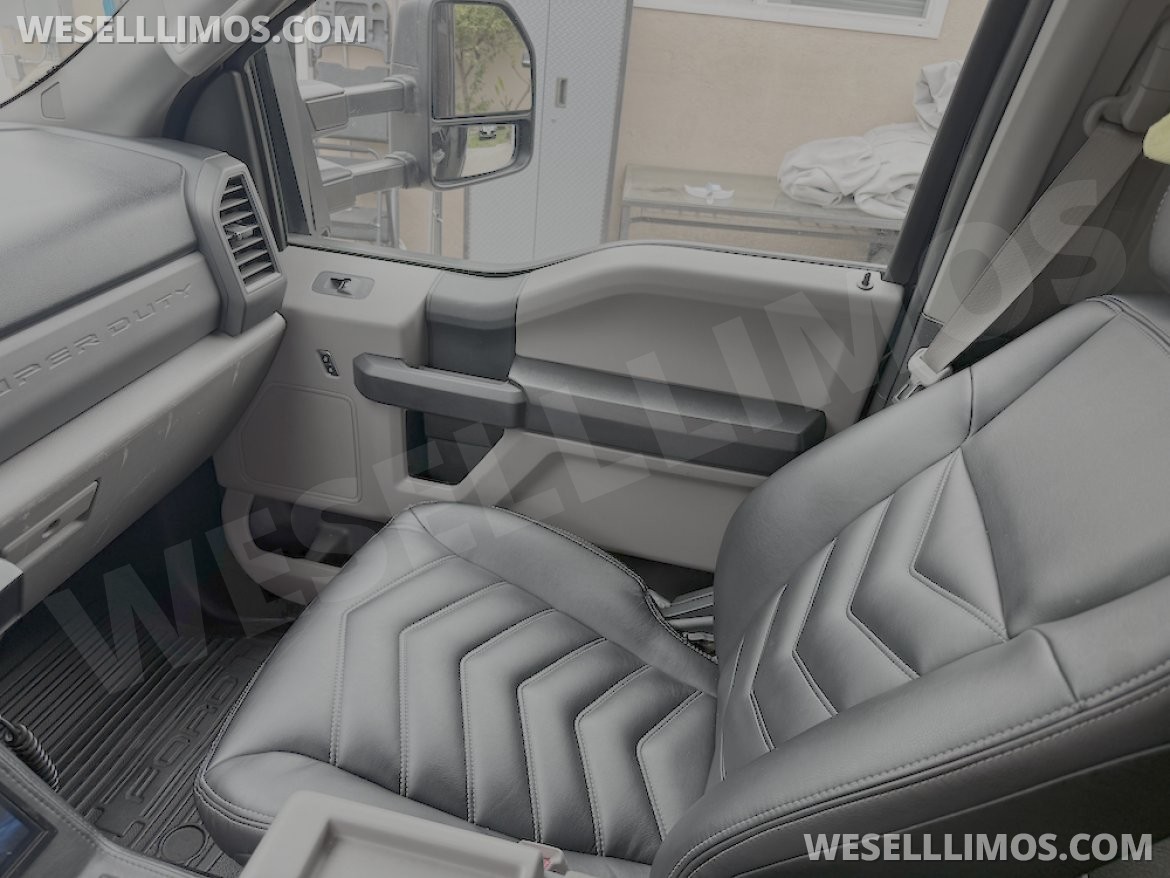 Photo of Executive Shuttle for sale: 2017 Ford F-550 by Grech GM33