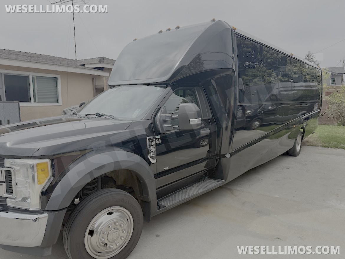 Photo of Executive Shuttle for sale: 2017 Ford F-550 by Grech GM33