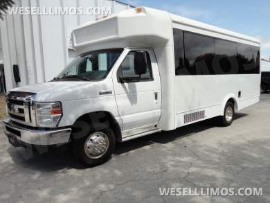 2013 LGE Ford E450 Limo Bus