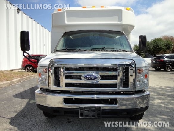 2013 LGE Ford E450 Limo Bus
