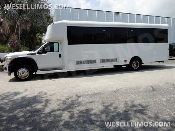 2015 Ford F550 Limo Bus for Sale in Delray Beach, FL - Main Photo