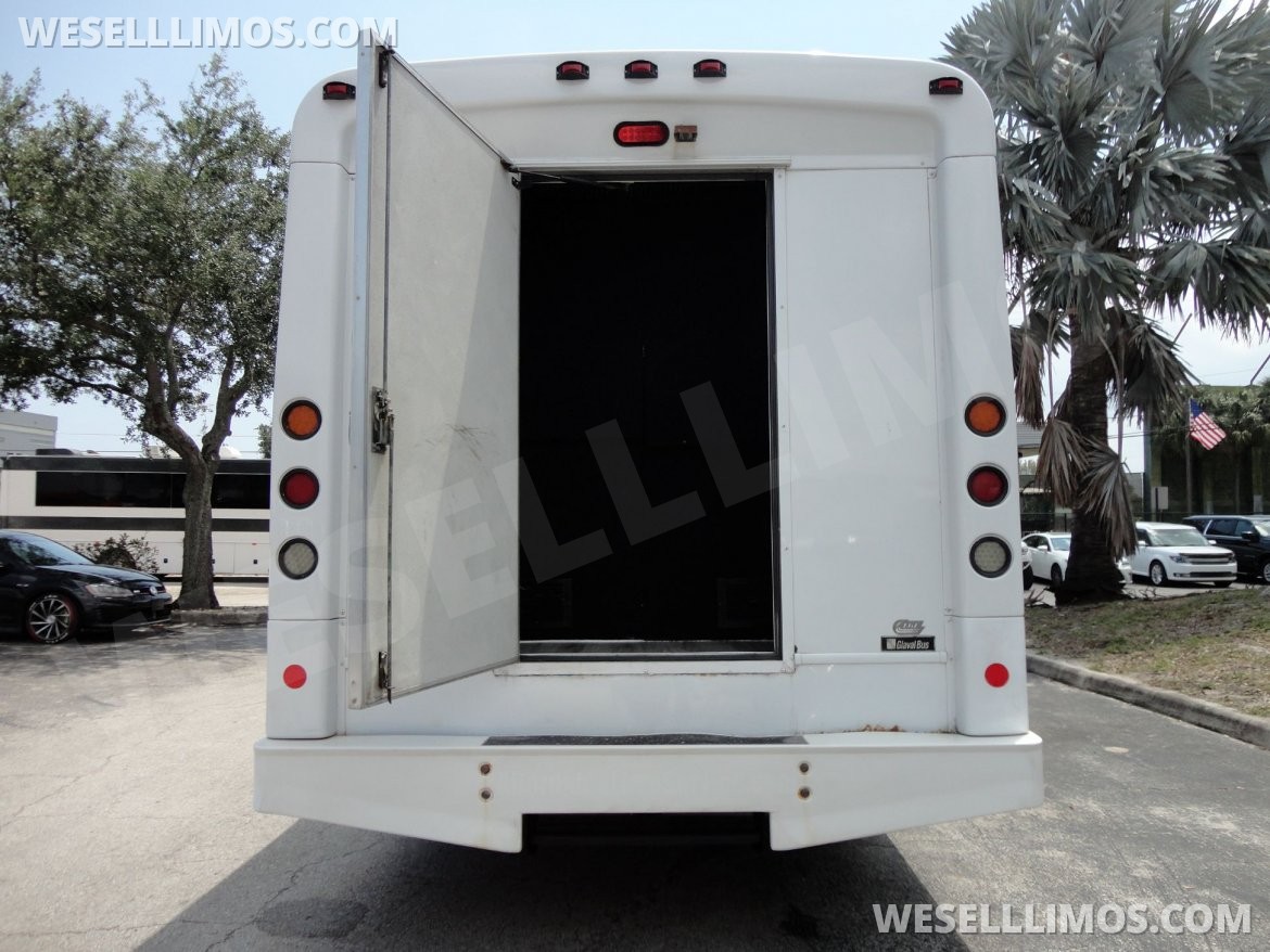 Photo of Limo Bus for sale: 2015 Ford F550 by LGE Coachworks