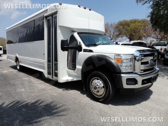 2015 Ford F550 Limo Bus for Sale in Delray Beach, FL - Photo 3
