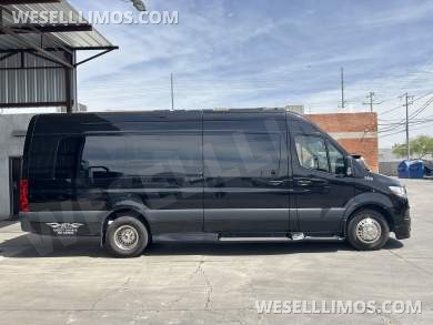 2023 Mercedes-Benz Sprinter 3500 Sprinter for Sale in Phoenix, Arizona, US - Photo 3