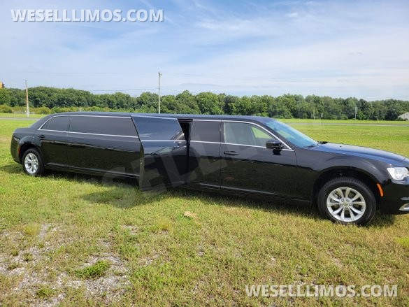 2023 Pinnacle  Chrysler 300 Limousine