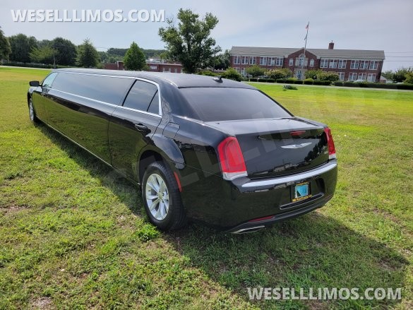 2023 Pinnacle  Chrysler 300 Limousine