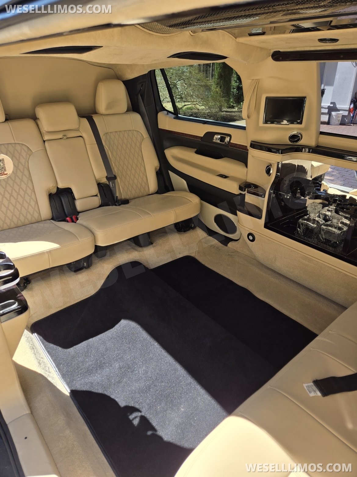 Photo of Limousine for sale: 2019 Lincoln MKT 72&quot; 5-Door (Private Build) 72&quot; by Executive Coach Builders