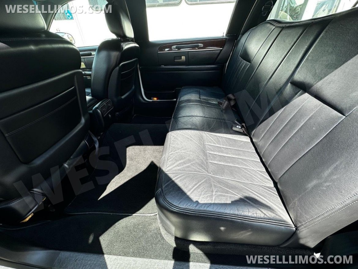 Photo of Limousine for sale: 2004 Lincoln Town Car 6-Door Limo by LCW