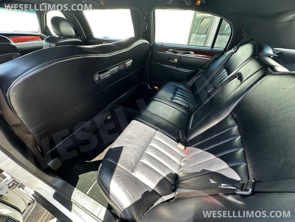 Photo of Limousine for sale: 2004 Lincoln Town Car 6-Door Limo by LCW