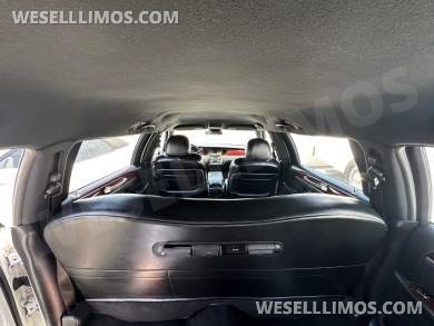 2004 LCW Lincoln Town Car 6-Door Limousine