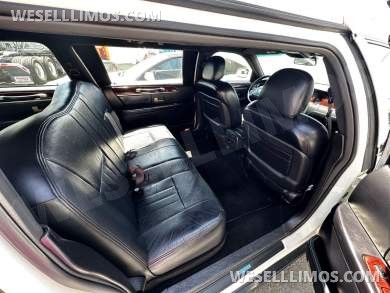 2004 LCW Lincoln Town Car 6-Door Limousine