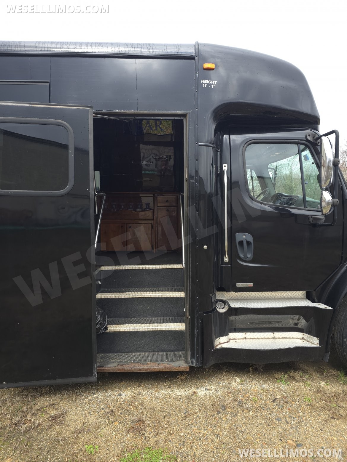 Photo of Limo Bus for sale: 2011 Freightliner M2 Party Bus 39&quot;