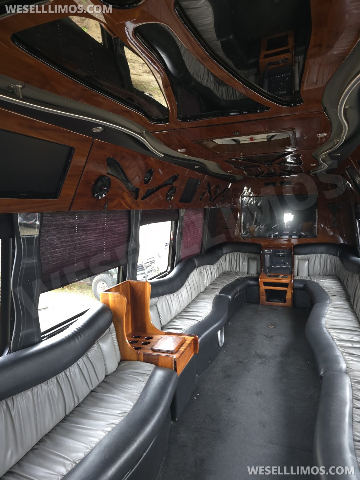 Photo of Limo Bus for sale: 2011 Freightliner M2 Party Bus 39&quot;