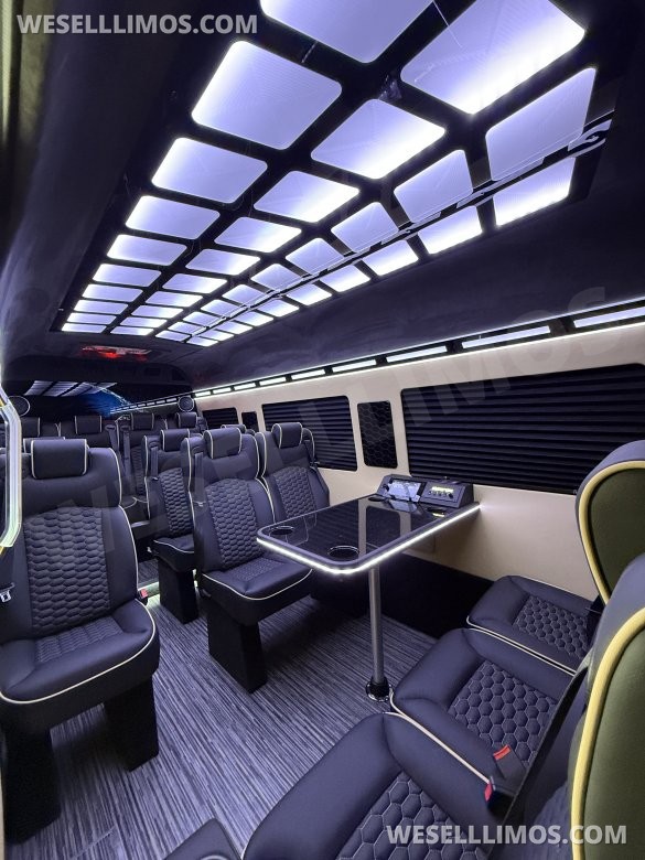 2025 LimoLand  Mercedes-Benz 170ext  Executive Shuttle